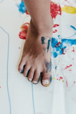 body-coloring-painting-foot