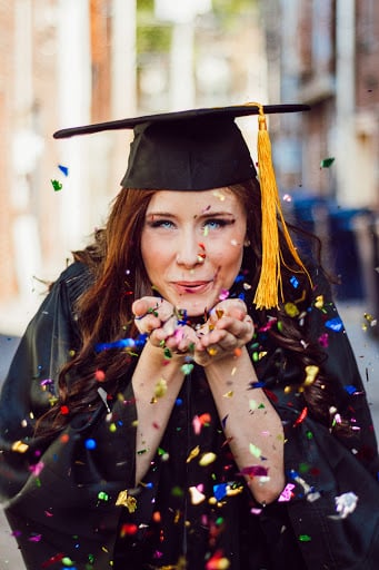 Valedictorian vs. Salutatorian: What's the Difference? · PrepScholar
