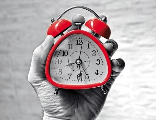body_hand_holding_clock