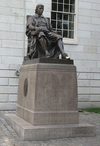 body_john_harvard_statue