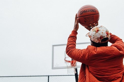body_person_throwing_basketball_action