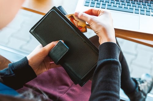body_wallet_credit_card_computer