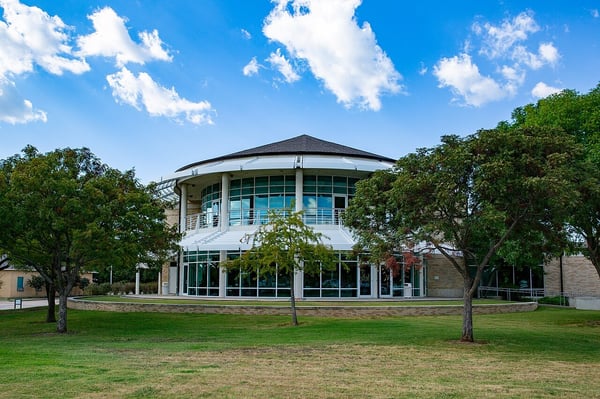 feature-austin-college-wikimedia-cc0
