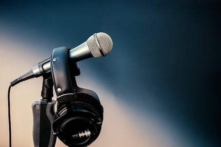 feature_microphone-4759563_640