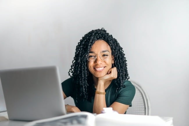 girl-typing-computer-pexels-andrea-piacquadio-cc0